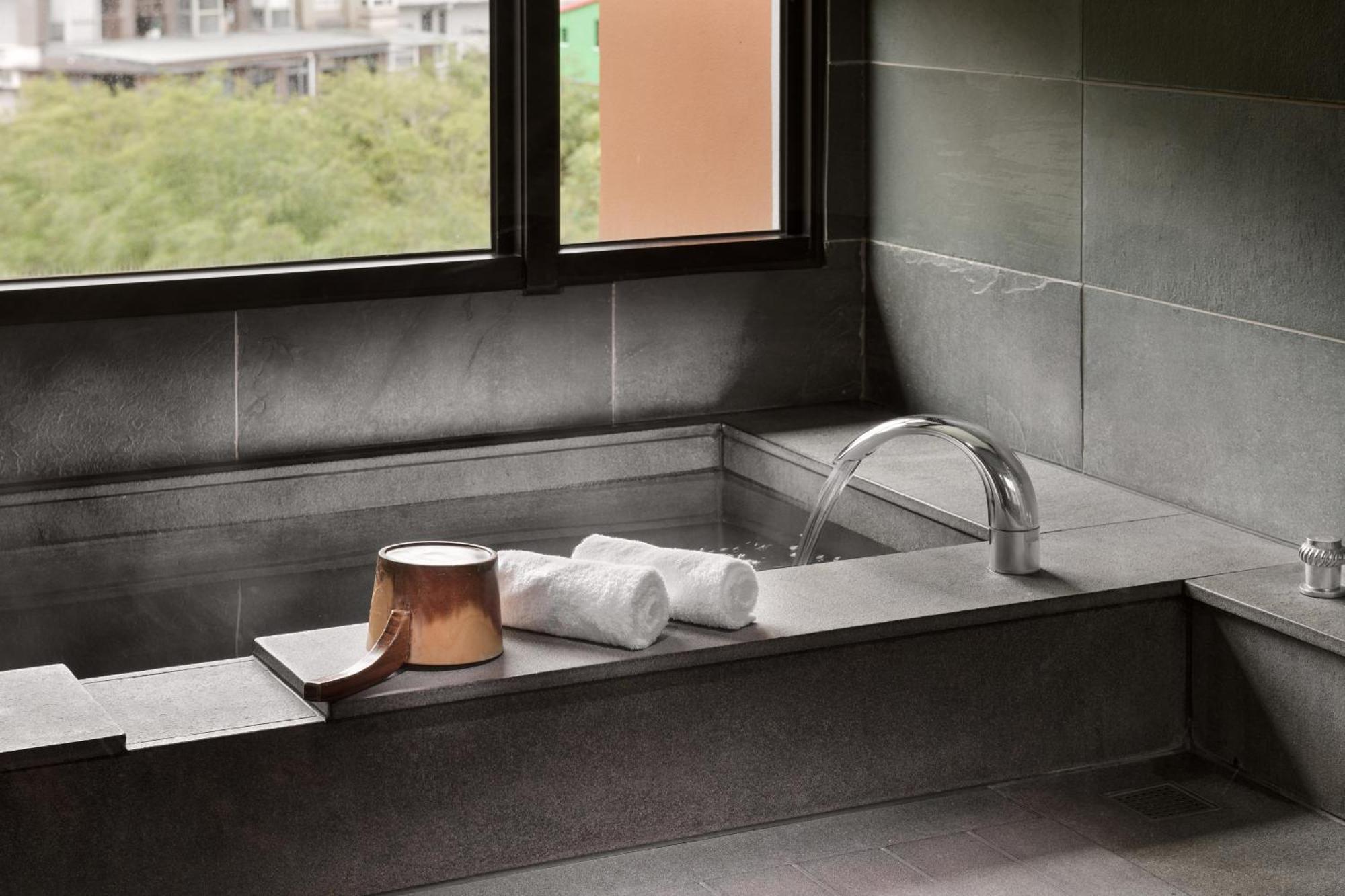 Four Points By Sheraton Yilan Jiaoxi Esterno foto